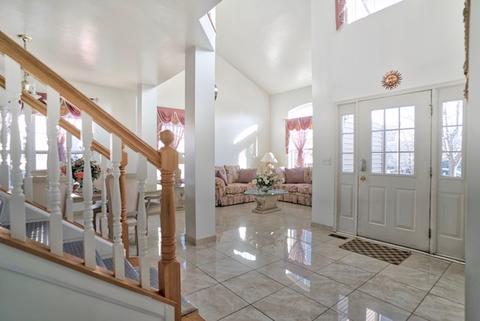2126 Cabrillo Ln, Hoffman Estates, IL 60192 photo 3