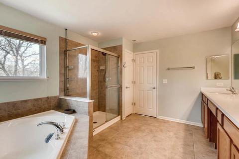 2033 Padua Dr, Elgin, IL 60123 photo 11