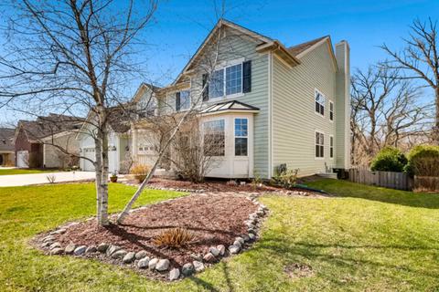 2033 Padua Dr, Elgin, IL 60123 photo 2