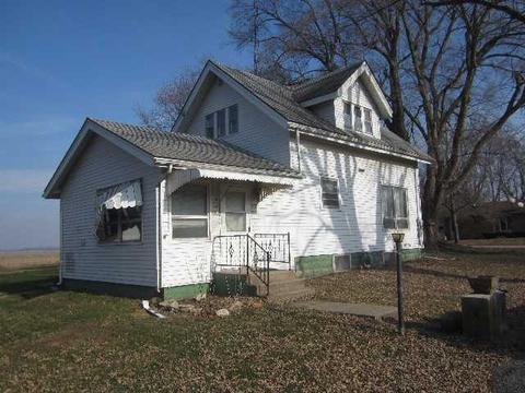 410 E Washington St, Donovan, IL 60931 photo 1