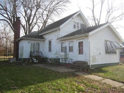 410 E Washington St, Donovan, IL 60931 photo 2