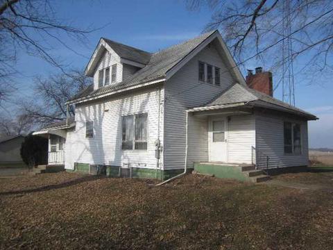 410 E Washington St, Donovan, IL 60931 photo 3
