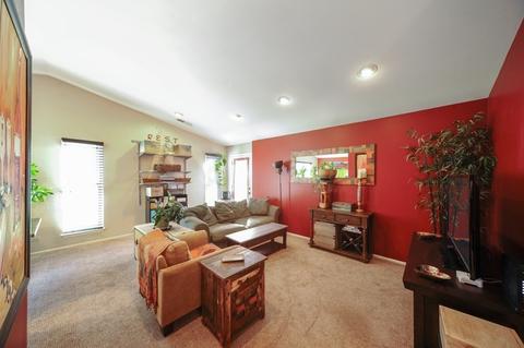 1412 Shore Ct #D-2, Wheeling, IL 60090 photo 2