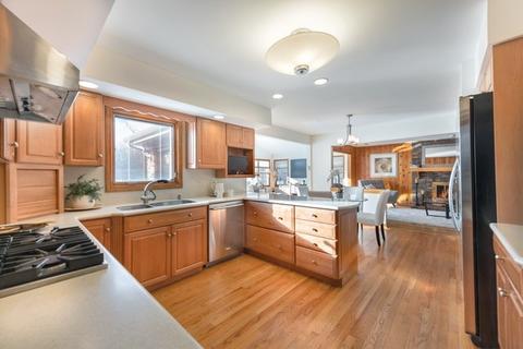 4214 Devonshire Ct, Northbrook, IL 60062 photo 7
