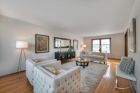 4214 Devonshire Ct, Northbrook, IL 60062 photo 4