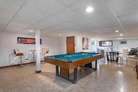 4214 Devonshire Ct, Northbrook, IL 60062 photo 21