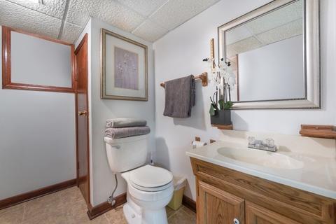 4214 Devonshire Ct, Northbrook, IL 60062 photo 24