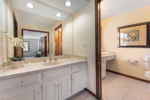 4214 Devonshire Ct, Northbrook, IL 60062 photo 16