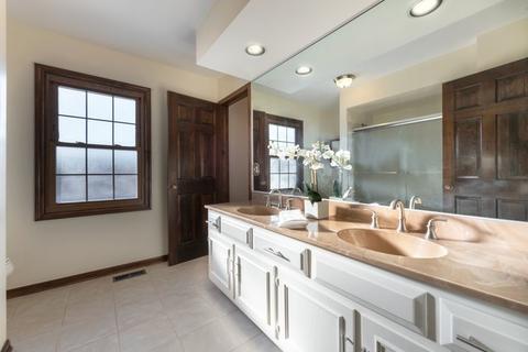 4214 Devonshire Ct, Northbrook, IL 60062 photo 19