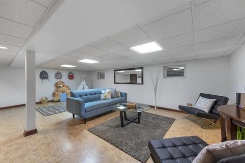 4214 Devonshire Ct, Northbrook, IL 60062 photo 22