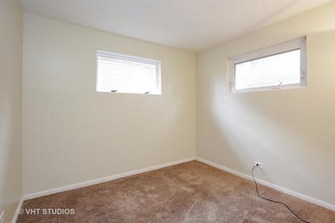 390 Vincent Pl, Elgin, IL 60123 photo 7