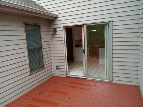 112 Deer Run Ln, Elgin, IL 60120 photo 24