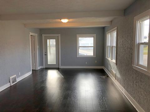 120 E 8th St, Belvidere, IL 61008 photo 5