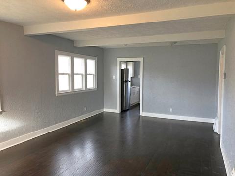 120 E 8th St, Belvidere, IL 61008 photo 6
