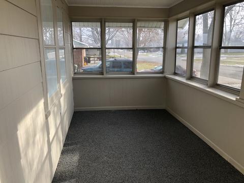 120 E 8th St, Belvidere, IL 61008 photo 3