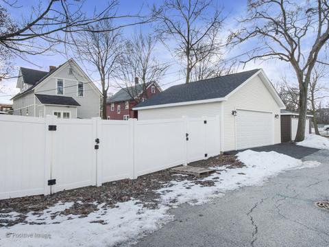 425 W Wesley St, Wheaton, IL 60187 photo 18
