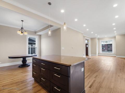 425 W Wesley St, Wheaton, IL 60187 photo 3