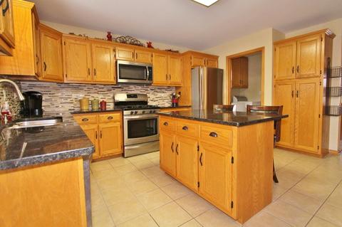 405 Feeney Dr, Minooka, IL 60447 photo 8