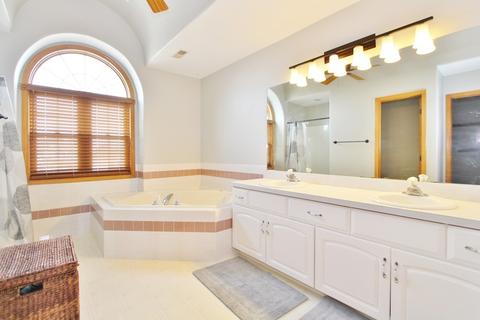 405 Feeney Dr, Minooka, IL 60447 photo 24