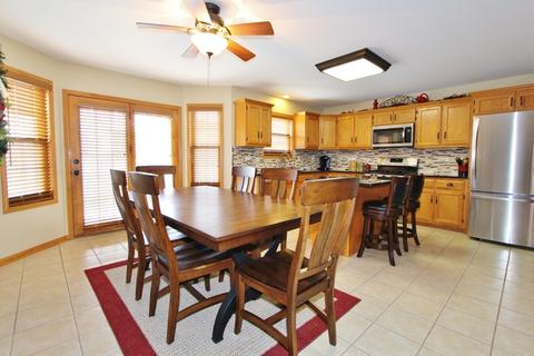 405 Feeney Dr, Minooka, IL 60447 photo 13