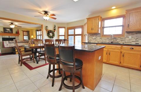 405 Feeney Dr, Minooka, IL 60447 photo 12
