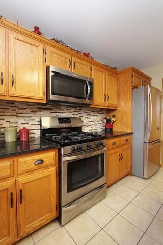 405 Feeney Dr, Minooka, IL 60447 photo 11