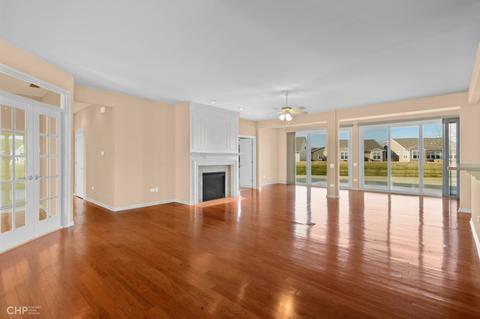 831 Rambling Brook Cir, Elgin, IL 60124 photo 3