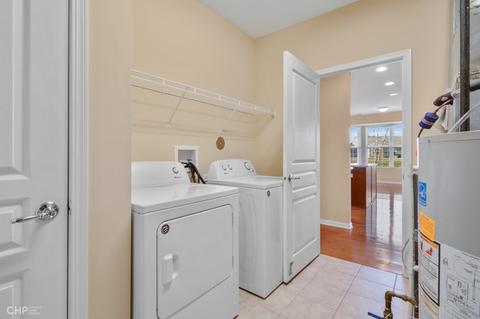 831 Rambling Brook Cir, Elgin, IL 60124 photo 26