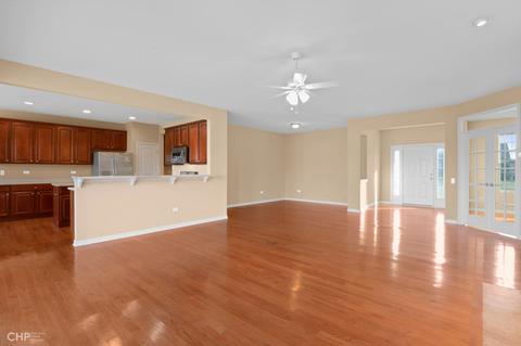 831 Rambling Brook Cir, Elgin, IL 60124 photo 7