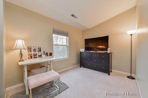 2242 Reflections Dr, Aurora, IL 60502 photo 12