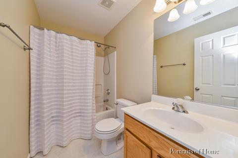 2242 Reflections Dr, Aurora, IL 60502 photo 15