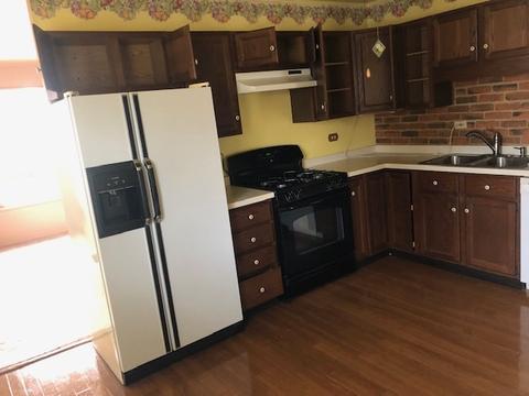 2102 Saint James St, Rolling Meadows, IL 60008 photo 4