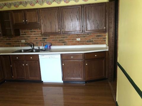 2102 Saint James St, Rolling Meadows, IL 60008 photo 3