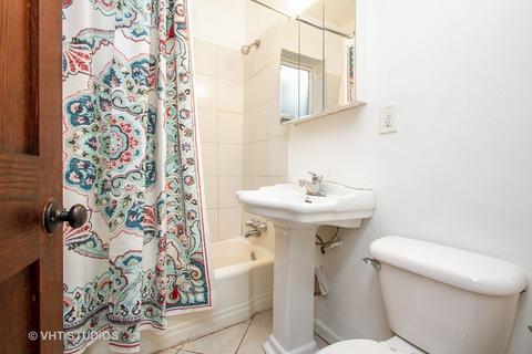 6830 S Champlain Ave, Chicago, IL 60637 photo 12