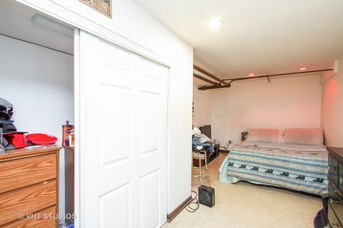 6830 S Champlain Ave, Chicago, IL 60637 photo 10