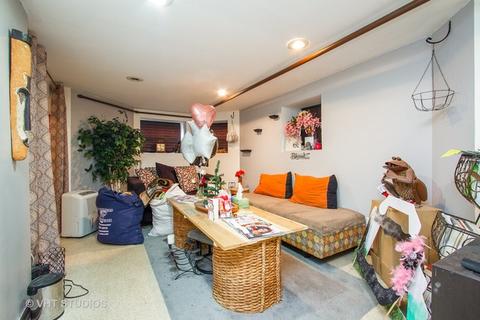 6830 S Champlain Ave, Chicago, IL 60637 photo 8