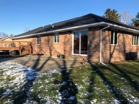 605 S Adams St, Philo, IL 61864 photo 4