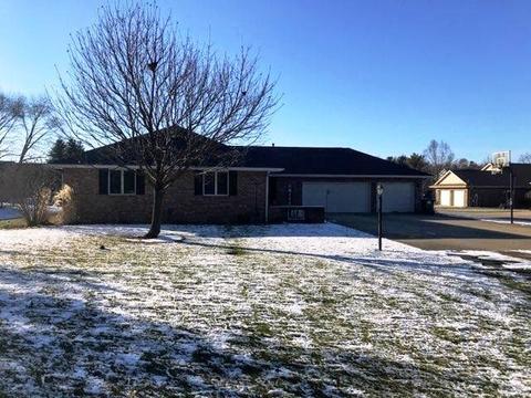 605 S Adams St, Philo, IL 61864 photo 1