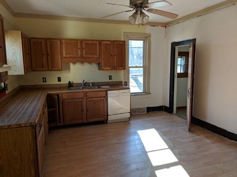 210 E North St, Mansfield, IL 61854 photo 9