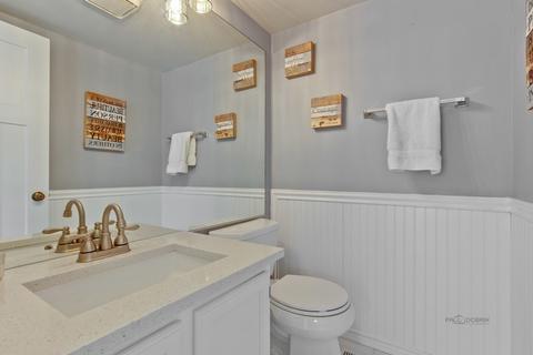 4481 Opal Dr, Hoffman Estates, IL 60192 photo 17