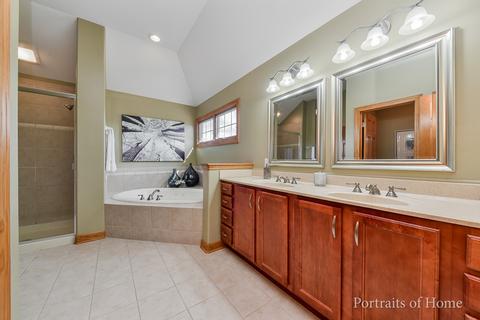 13502 Summergrove Dr, Plainfield, IL 60585 photo 9