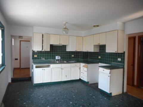 5145 Madison St, Hillside, IL 60162 photo 2