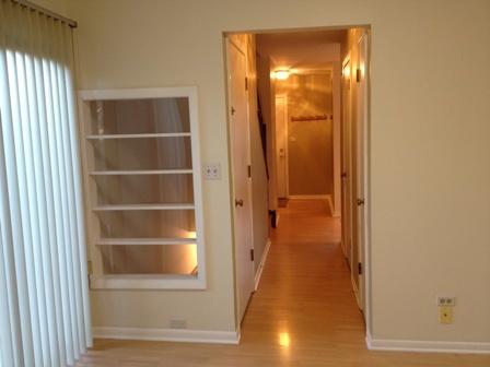 205 Stafford Dr, Wheeling, IL 60090 photo 4
