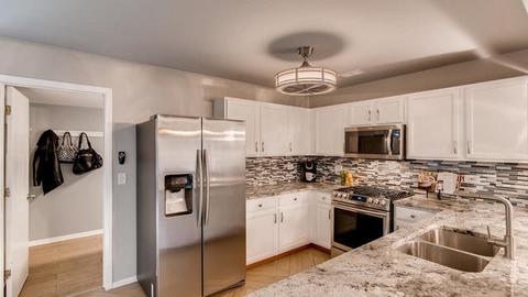 950 Symphony Dr, Aurora, IL 60504 photo 9