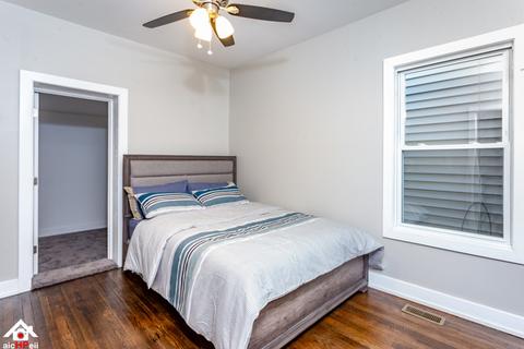 1435 E 71st Pl, Chicago, IL 60619 photo 9