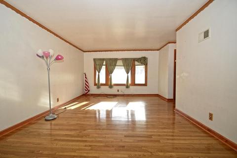 219 Hereford Ave, Steger, IL 60475 photo 4