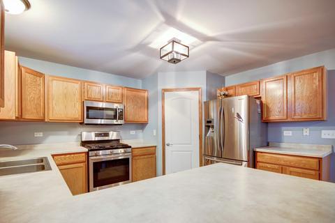 2202 Ashbrook Ln, Plainfield, IL 60586 photo 8