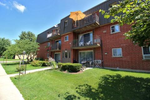 578 Fairway View Dr #3-2D, Wheeling, IL 60090 photo 1