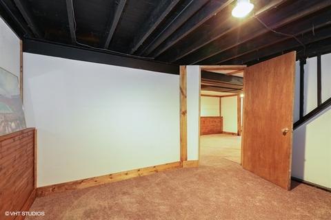 904 Illinois Ave, Elgin, IL 60120 photo 13