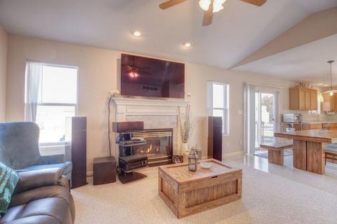 802 E Boone St, Tolono, IL 61880 photo 17